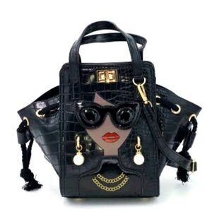 Lady W/ Sunglasses/ Earrings Croc Embossed Crossbody Cinch Bag New